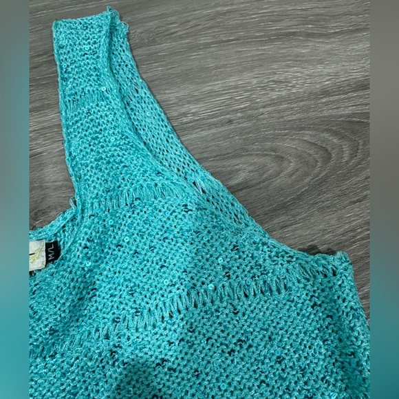 Moon River Turquoise Sequin Tank Top Size M/L - Picture 8 of 16